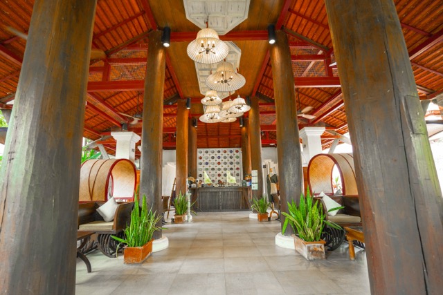 Sukhothai–Lanna architectural detail at Sriwilai